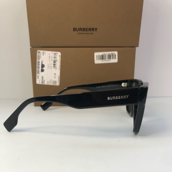 New - BURBERRY Hayden BE4394 square sunglass black frame with dark grey lenses. - Picture 7 of 14